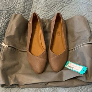 Julie suede perforated flats